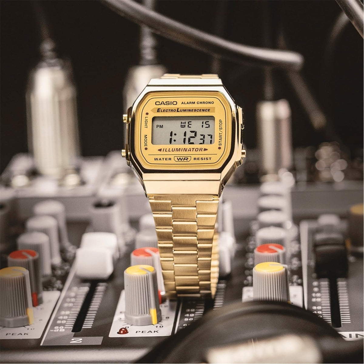 Casio A168WG-9 – Gold Digital Retro Watch (Unisex)